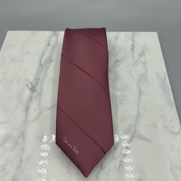 Oscar de la Renta Tie - Picture 1 of 4